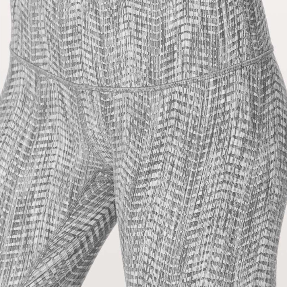 Lululemon Wunder Under low rise luon Gray Patterned Leggings - Picture 3 of 11